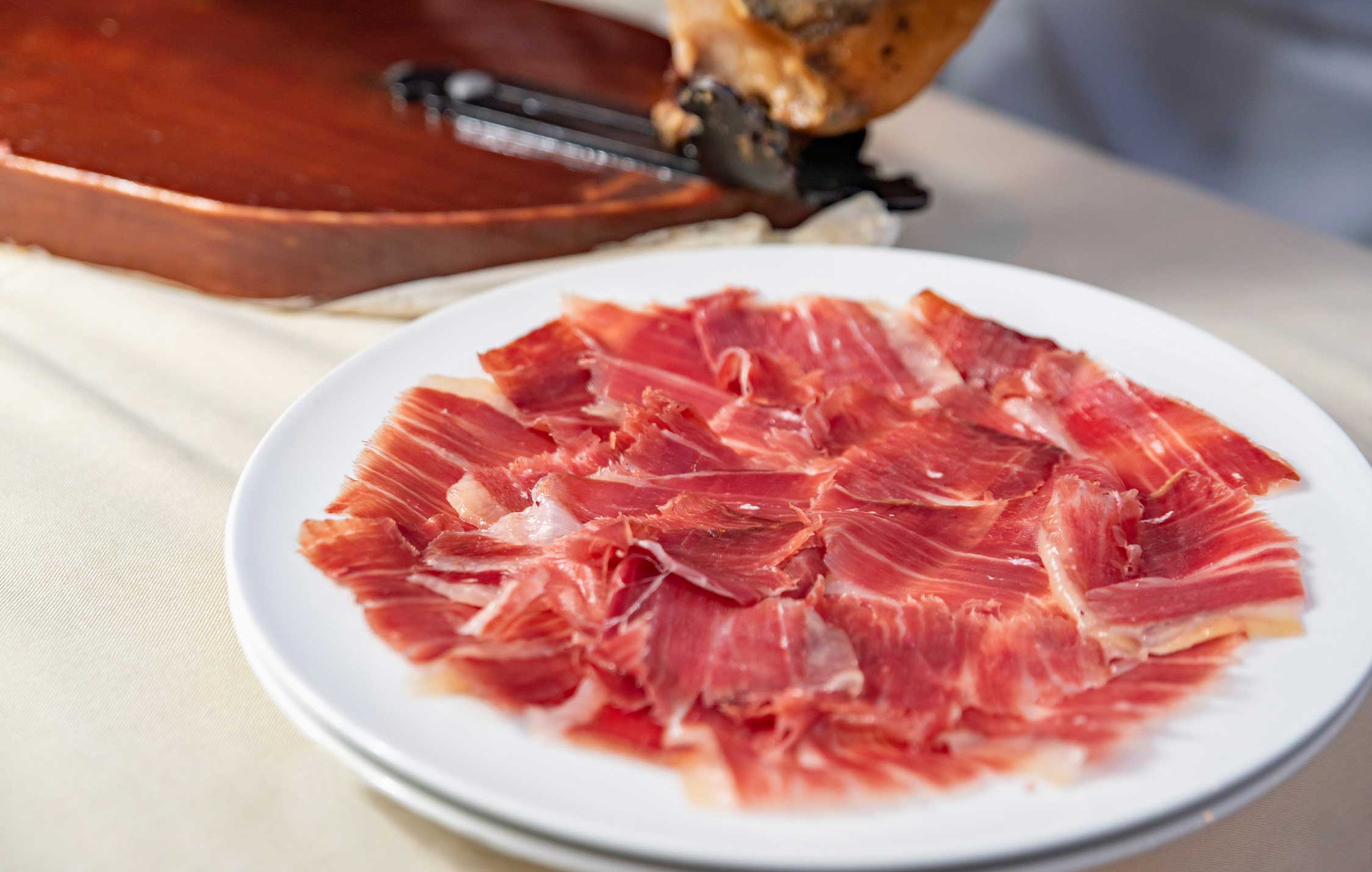 acliviaggi-andalusia-jamon-iberico-ma