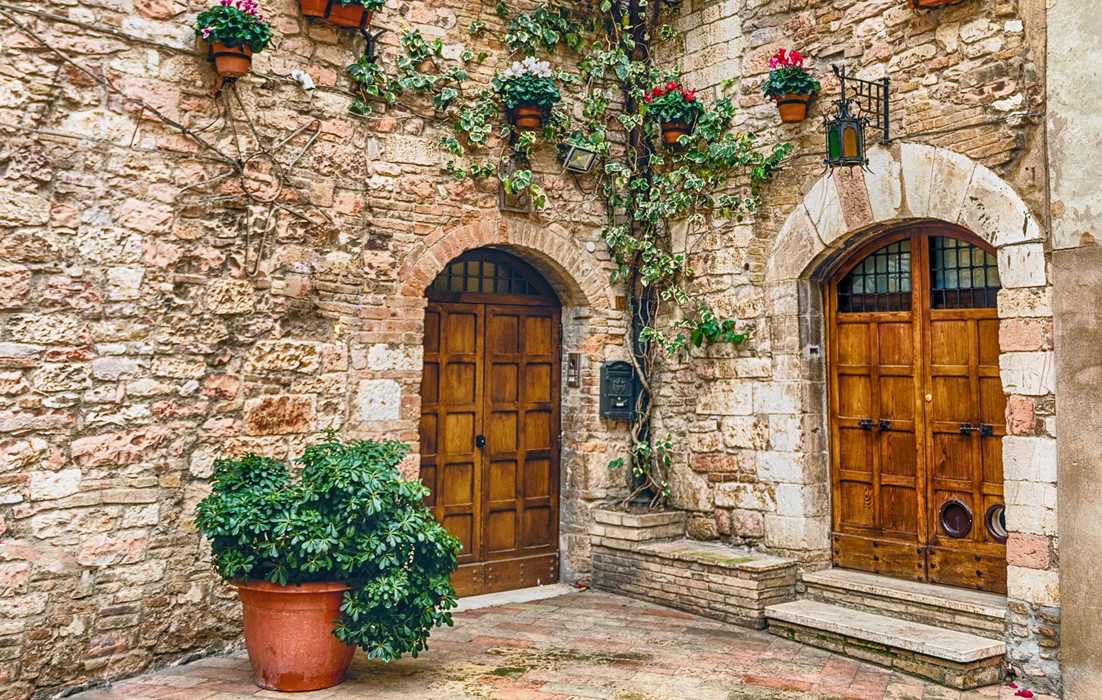 acliviaggi-assisi-urbino-frasassi-dettaglio-borgo-assisi-ma
