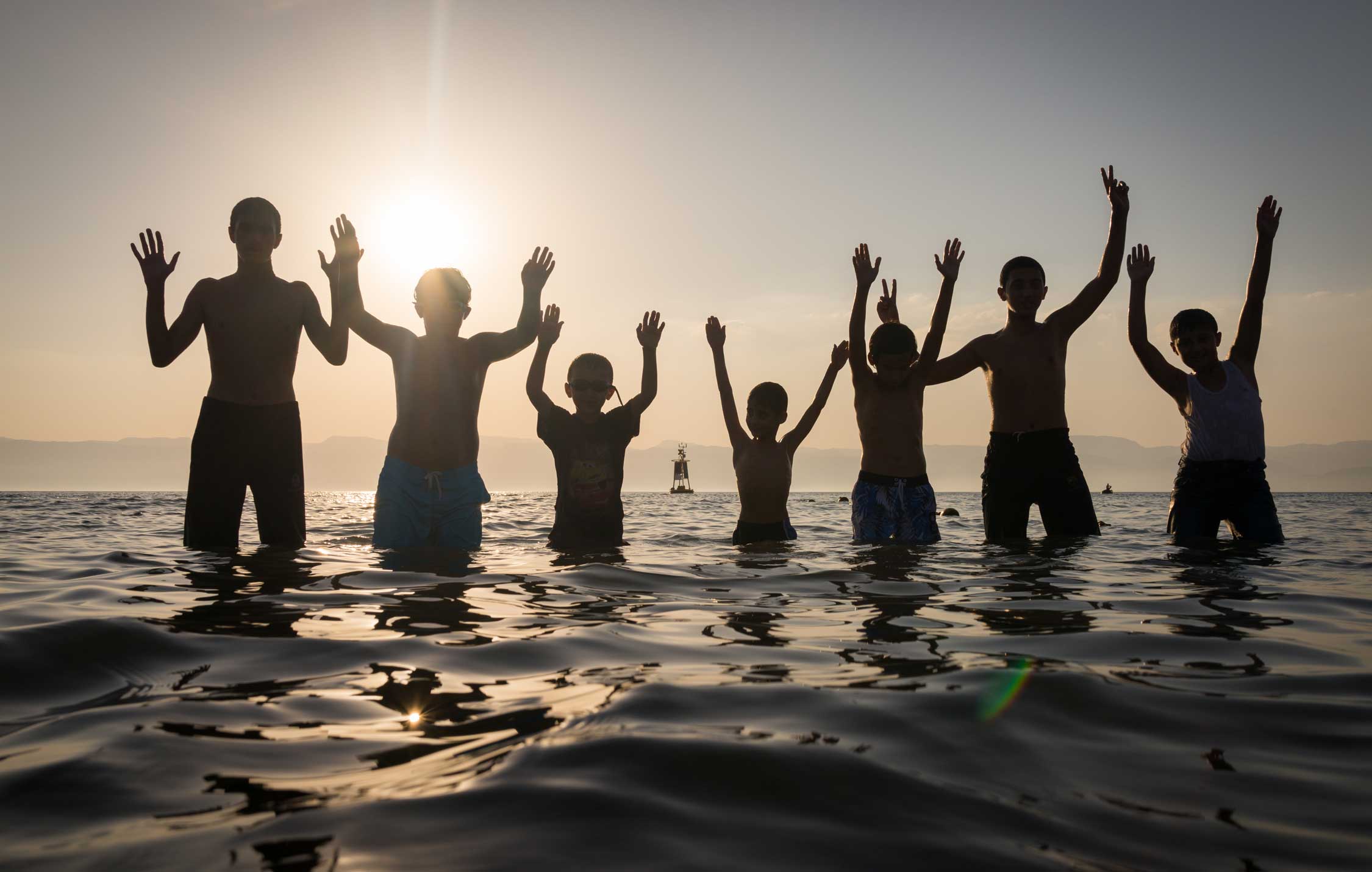 Gruppo di amici al mare a Bellaria