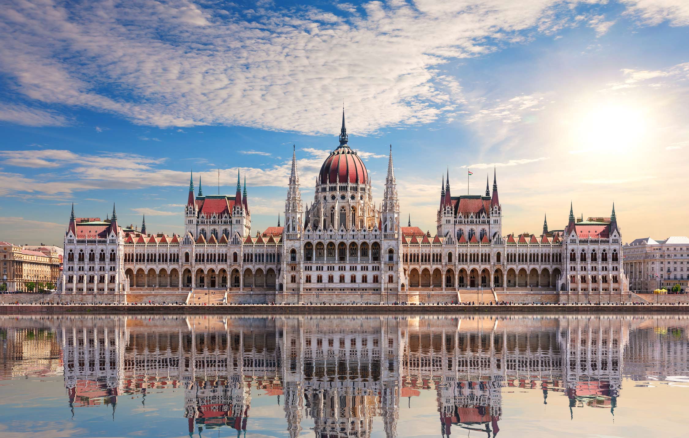 acliviaggi-budapest-budapest-parlamento-crepuscolo-ma