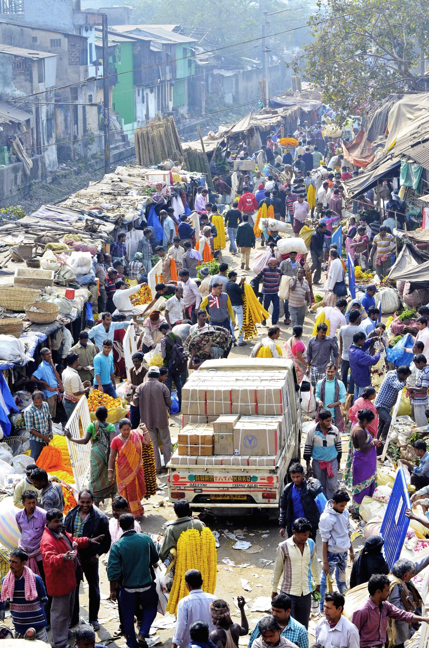 acliviaggi-calcutta-e-bhutan-mercato-indiano-pb
