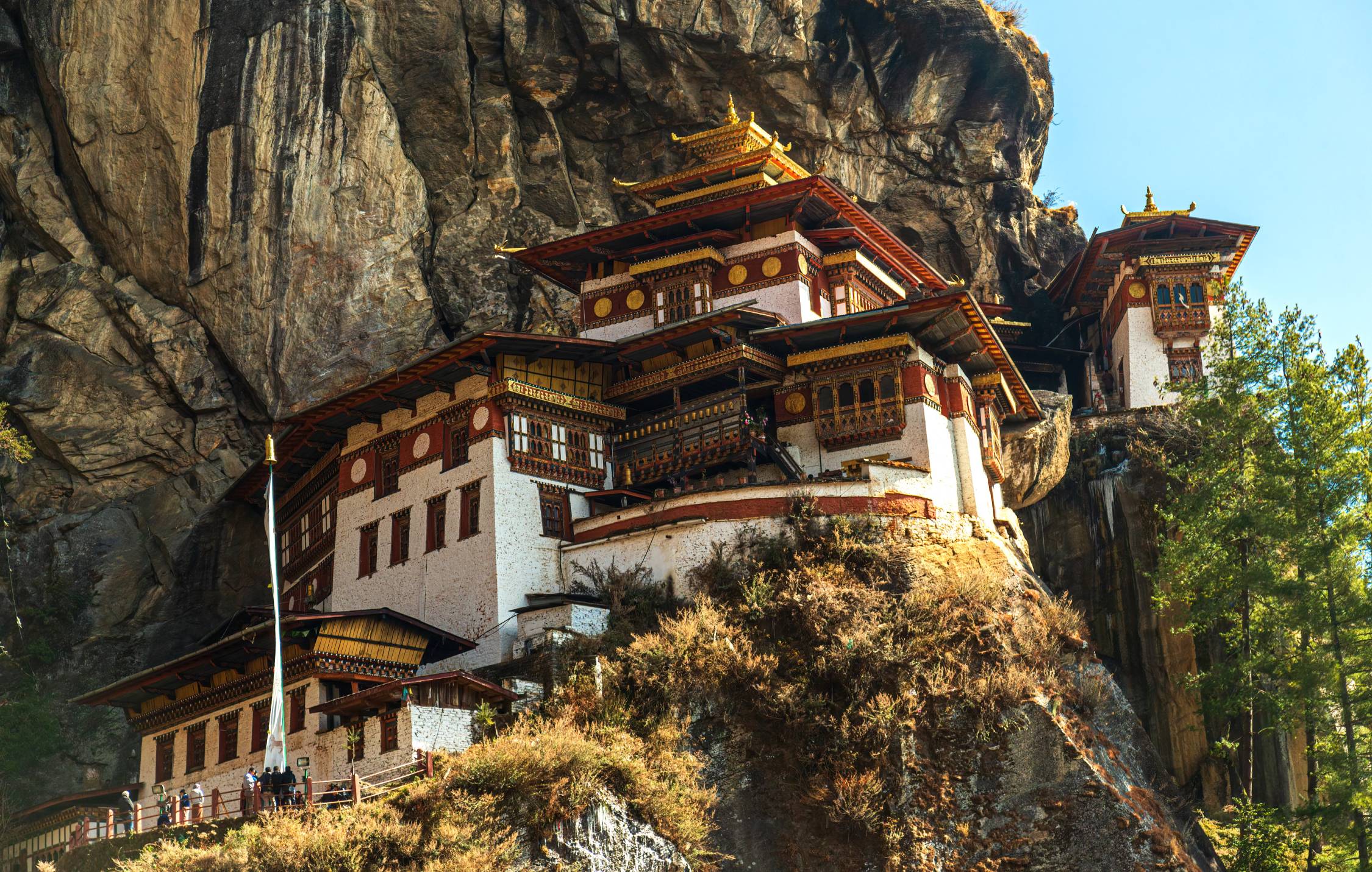 acliviaggi-calcutta-e-bhutan-tigers-nest-monastery-paro-ma