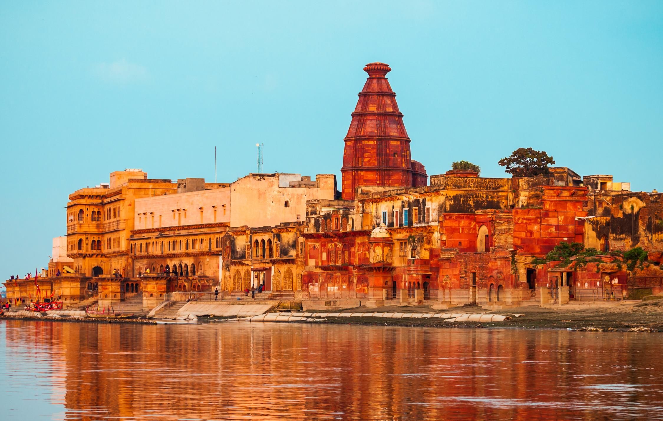 acliviaggi-india-diwali-krishna-temple-vrindavan-ma