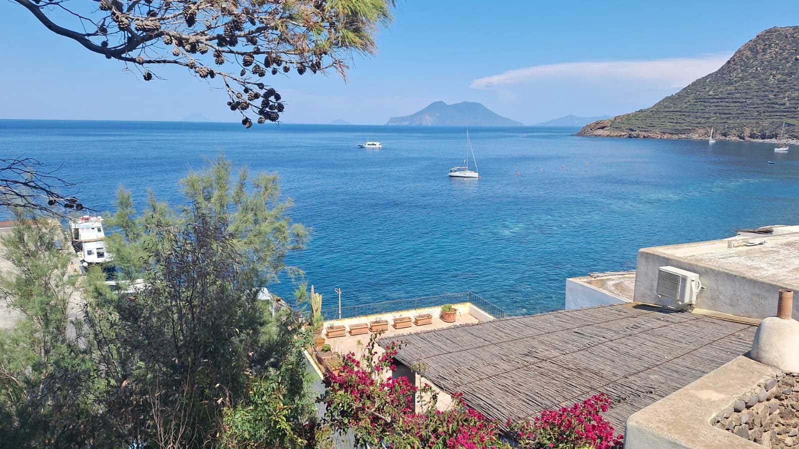 acliviaggi-isole-eolie-vista-mare-foto-grp