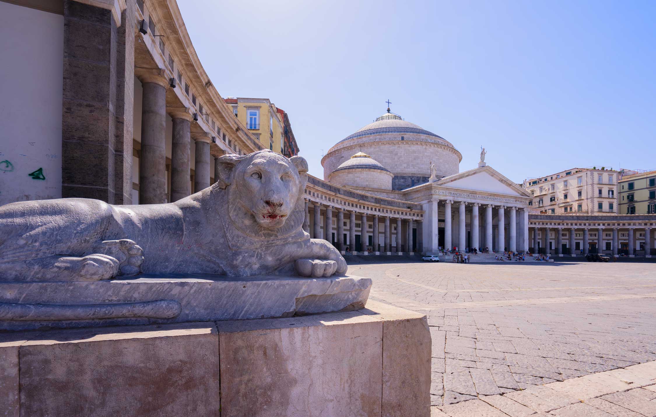 acliviaggi-napoli-e-costiera-piazza-del-plebiscito-napoli-ma