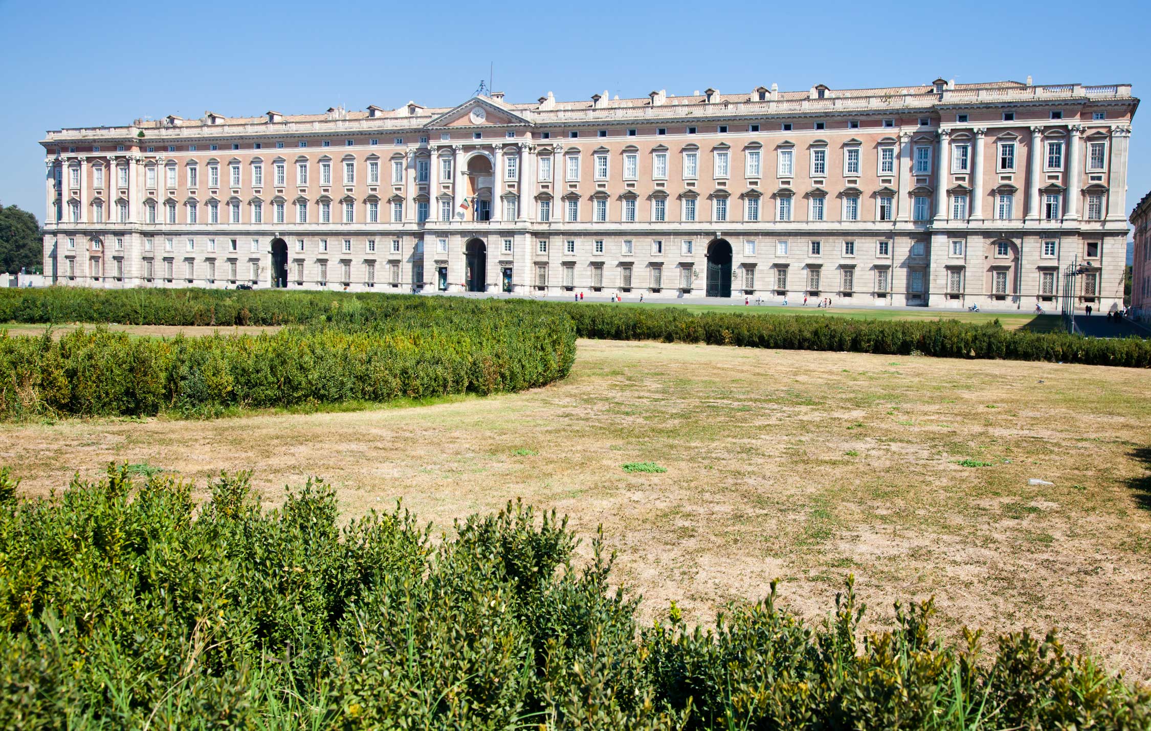 acliviaggi-napoli-e-costiera-reggia-di-caserta-ma