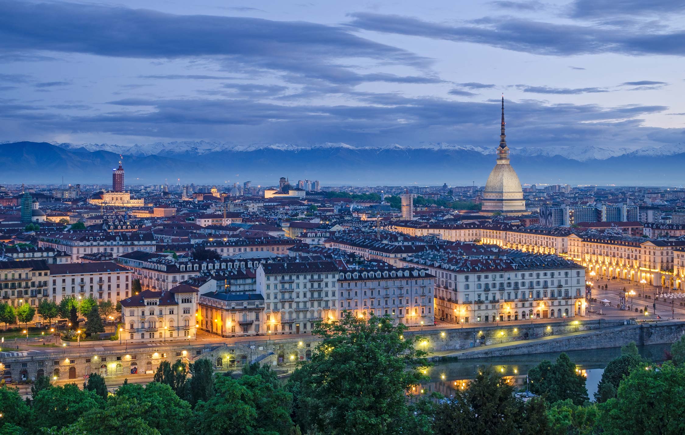 acliviaggi-torino-pano-AdobeStock-65931344