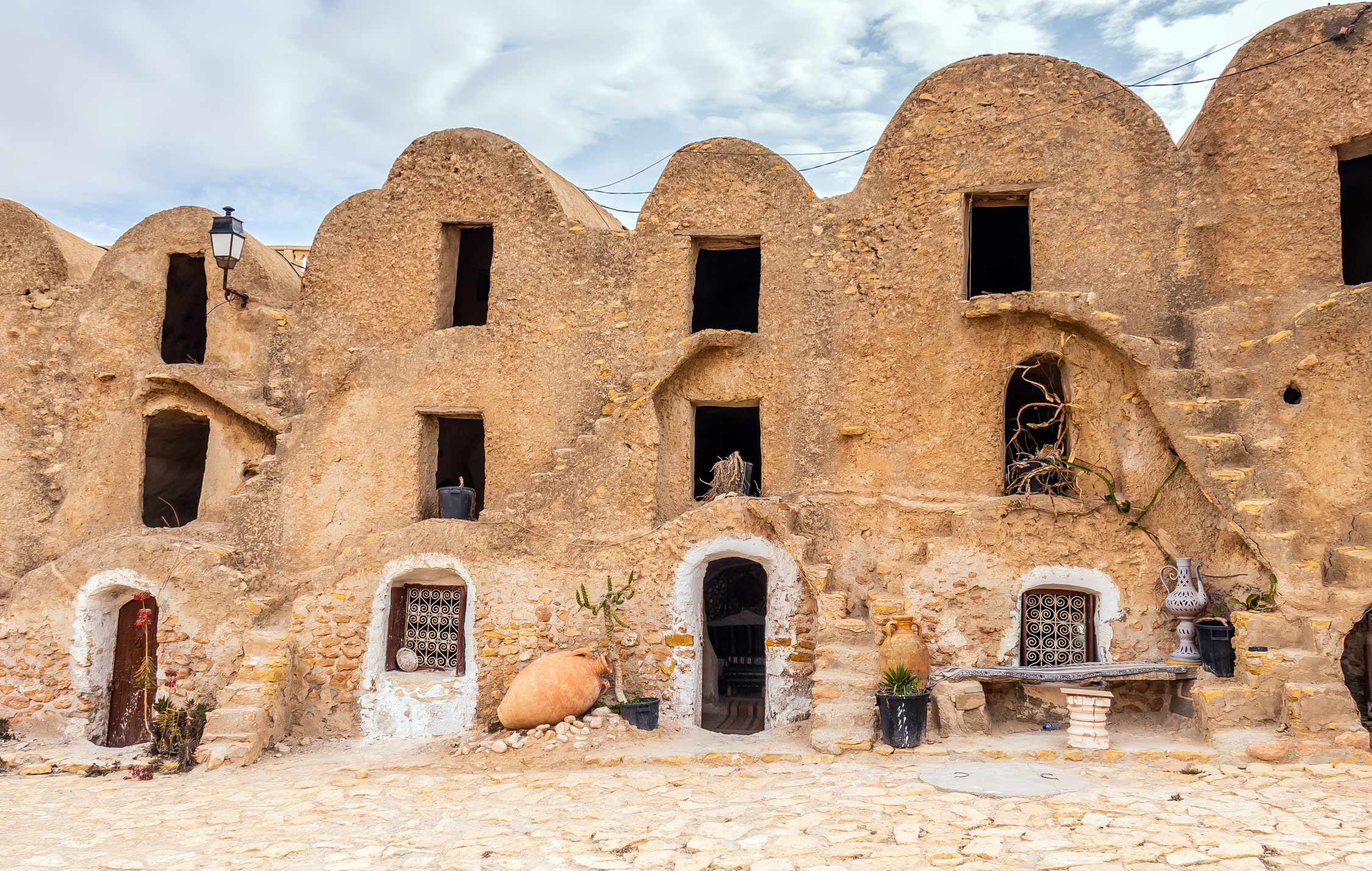 acliviaggi-tunisi-ksour-tunisia-grain-silos-tribes-southeastern-region-ma