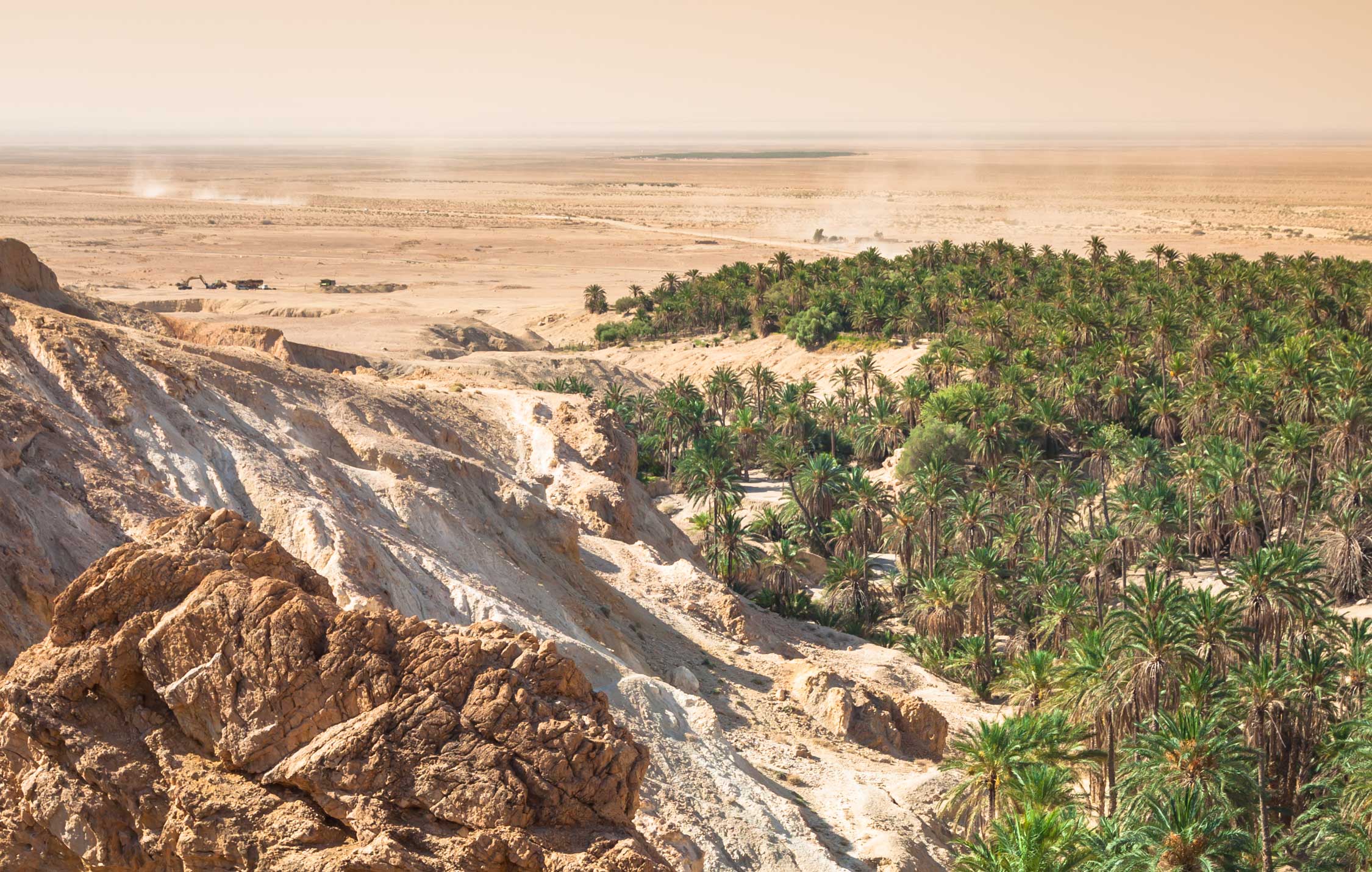acliviaggi-tunisi-mountain-oasis-chebika-border-sahara-tunisia-africa-ma