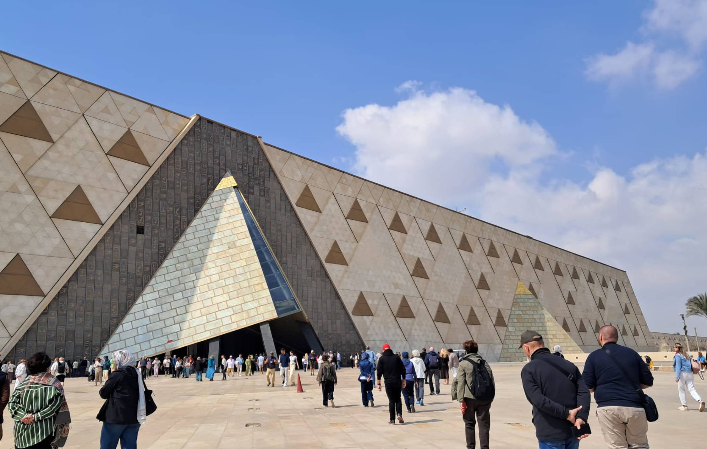 acliviaggi viaggio di gruppo Egitto Cairo GEM Grand Egyptian Museum