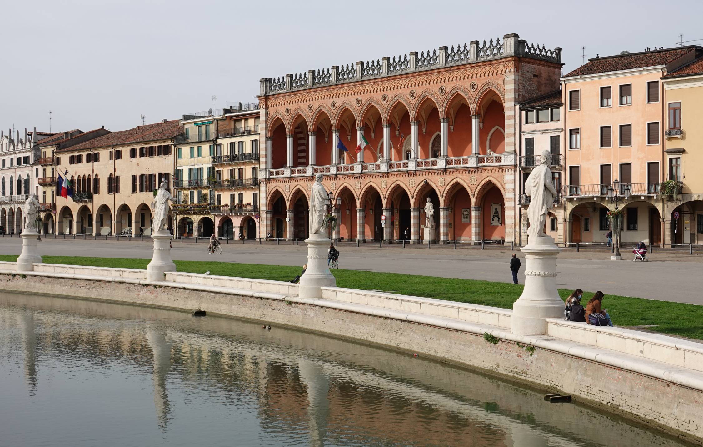 acliviaggi gita giornaliera padova prato della valle statue pb